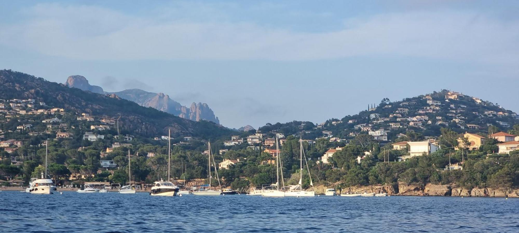Agay Cap Esterel Village Allee Fleurs - F2 Clim Vue Golf Et Mer - Grande Terrasse Plein Sud Saint-Raphael  Luaran gambar