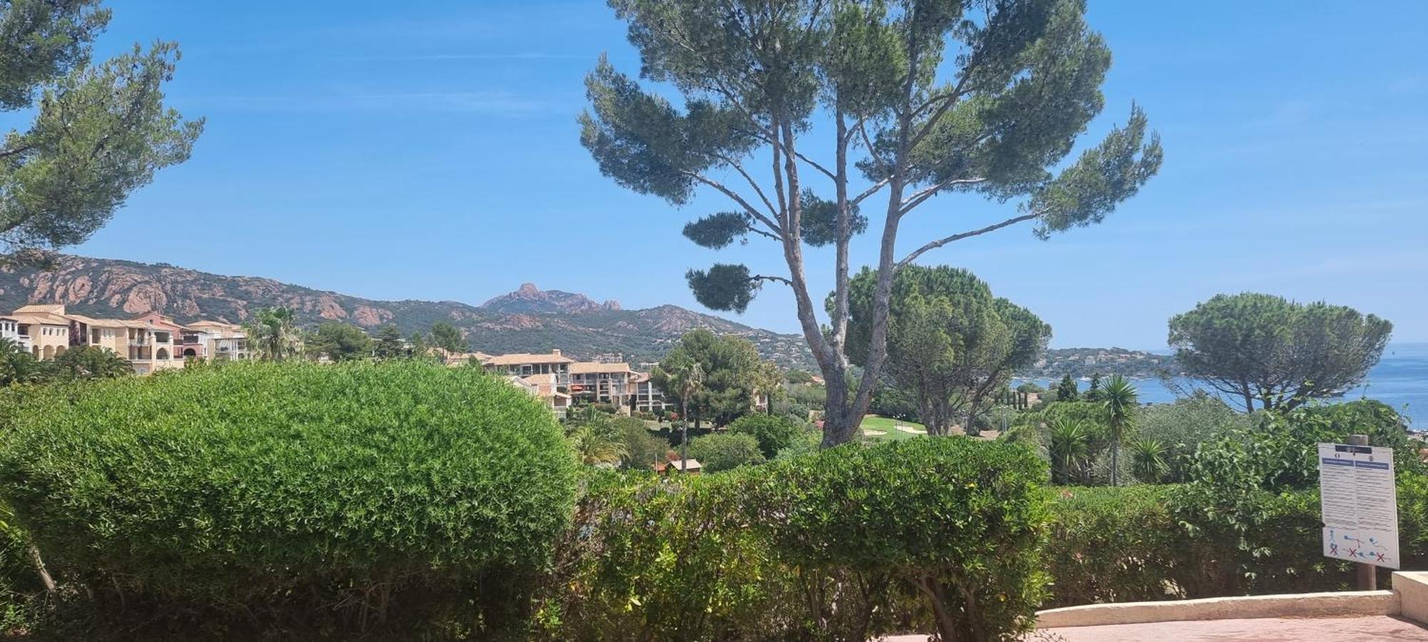 Agay Cap Esterel Village Allee Fleurs - F2 Clim Vue Golf Et Mer - Grande Terrasse Plein Sud Saint-Raphael  Luaran gambar