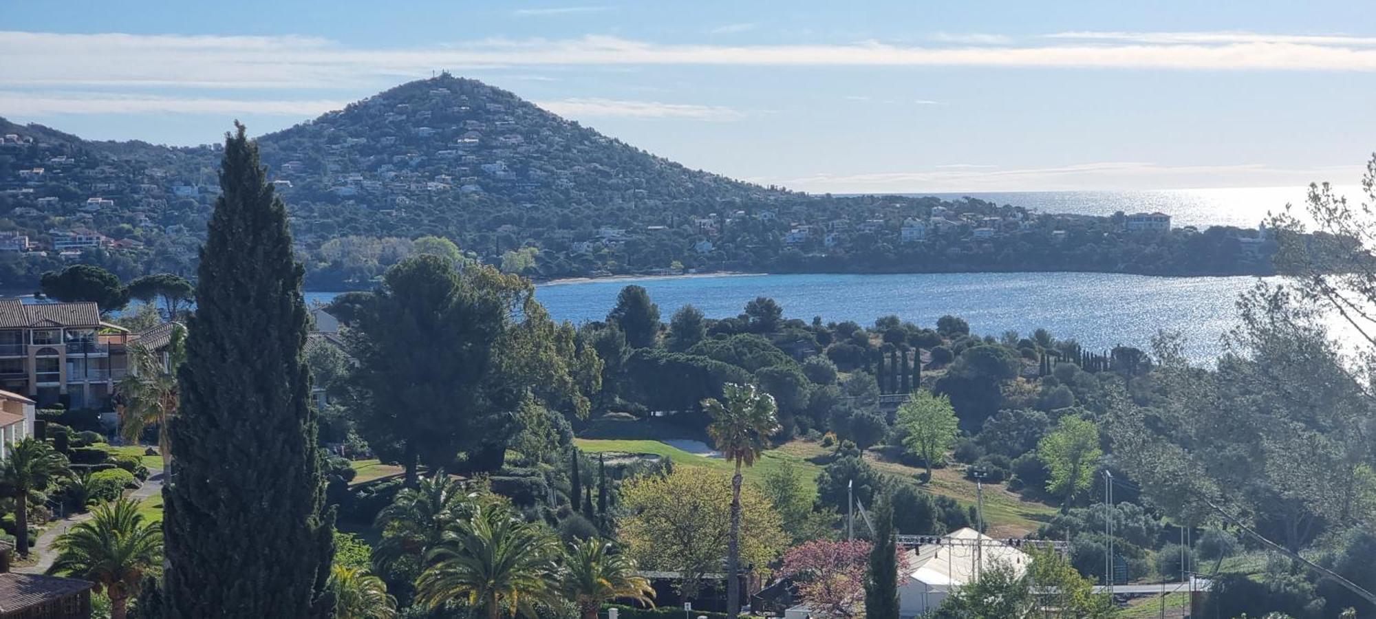 Agay Cap Esterel Village Allee Fleurs - F2 Clim Vue Golf Et Mer - Grande Terrasse Plein Sud Saint-Raphael  Luaran gambar